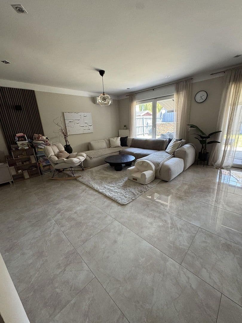 Predaj domu 128 m², pozemek 330 m², Orthleut 15, Langenhagen, Dolné Sasko Predaj domu 128 m², pozemek 330 m², Orthleut 15, Langenhagen, Dolné Sasko