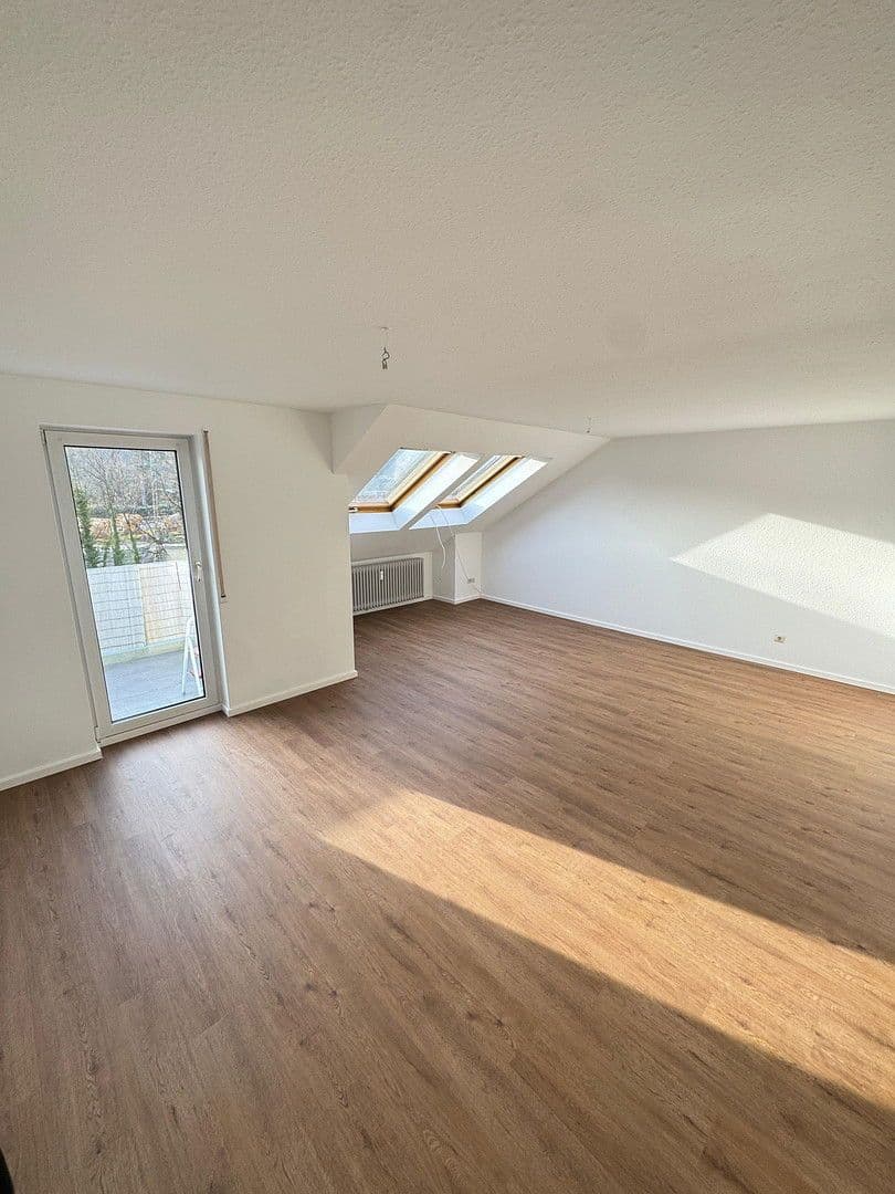 Prenájom bytu 3-izbový 88 m², Wehr, Bádensko-Wurttembersko Prenájom bytu 3-izbový 88 m², Wehr, Bádensko-Wurttembersko