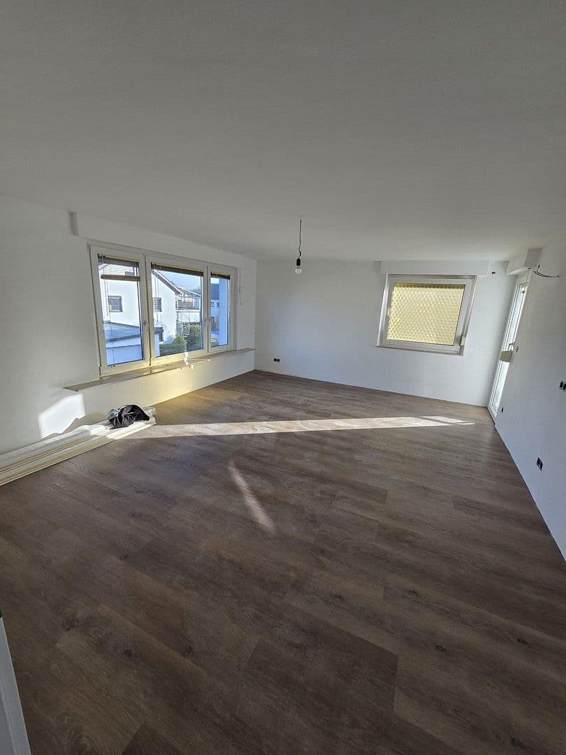 Prenájom bytu 3-izbový 93 m², Egartstraße 2, Leinfelden-Echterdingen, Bádensko-Wurttembersko Prenájom bytu 3-izbový 93 m², Egartstraße 2, Leinfelden-Echterdingen, Bádensko-Wurttembersko