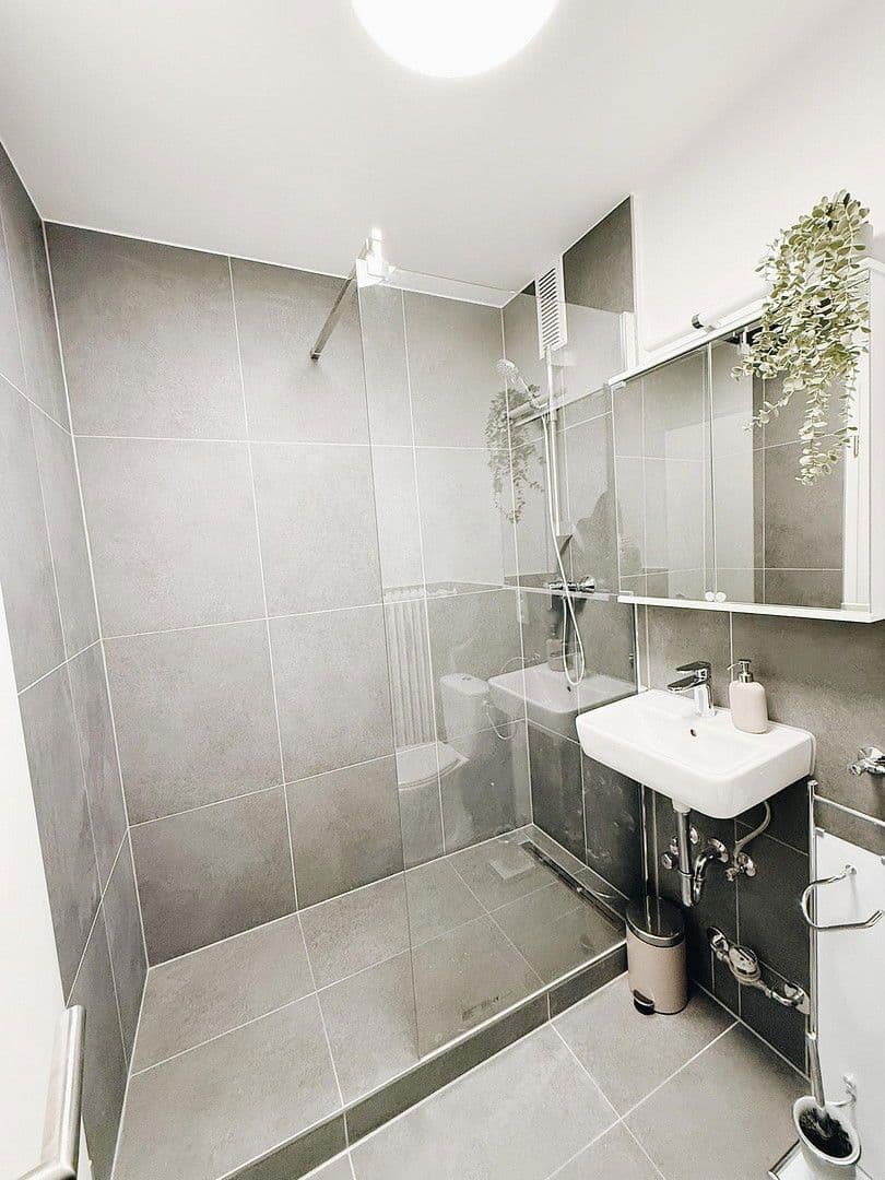 Prenájom bytu 1-izbový 35 m², Königswieser Straße 1, München, Bavorsko Prenájom bytu 1-izbový 35 m², Königswieser Straße 1, München, Bavorsko