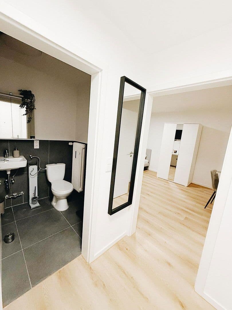 Prenájom bytu 1-izbový 35 m², Königswieser Straße 1, München, Bavorsko Prenájom bytu 1-izbový 35 m², Königswieser Straße 1, München, Bavorsko