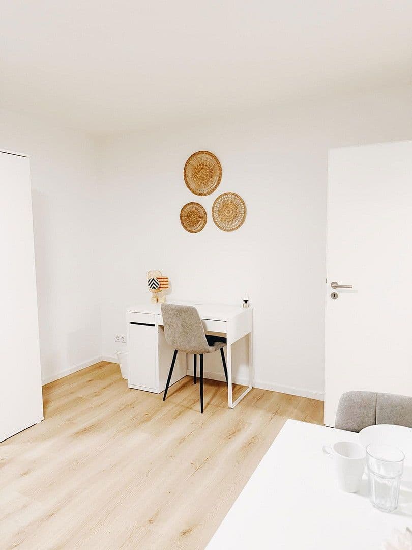 Prenájom bytu 1-izbový 35 m², Königswieser Straße 1, München, Bavorsko Prenájom bytu 1-izbový 35 m², Königswieser Straße 1, München, Bavorsko