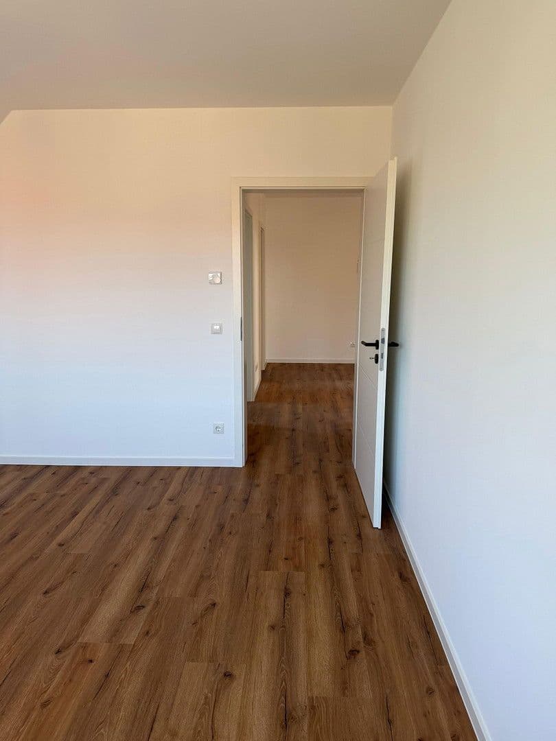 Predaj bytu 3-izbový 93 m², Grünstadterstraße 6, Obersülzen, Porýnie-Falcko Predaj bytu 3-izbový 93 m², Grünstadterstraße 6, Obersülzen, Porýnie-Falcko