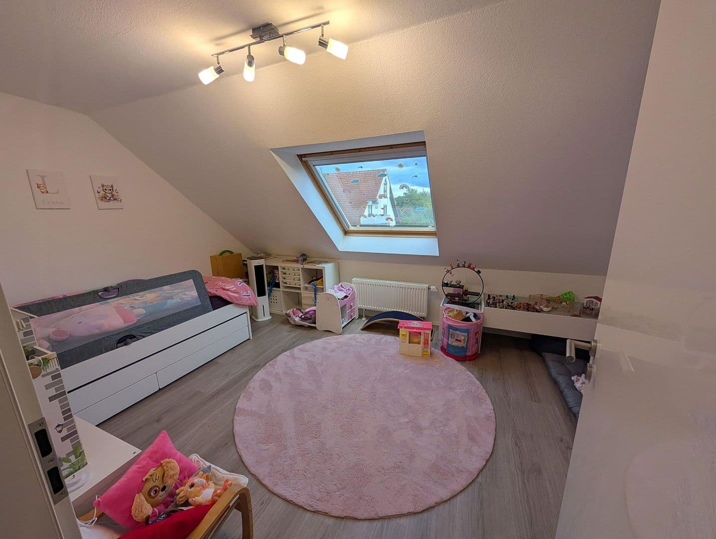 Predaj domu 107 m², pozemek 178 m², Nidderau, Hesensko Predaj domu 107 m², pozemek 178 m², Nidderau, Hesensko