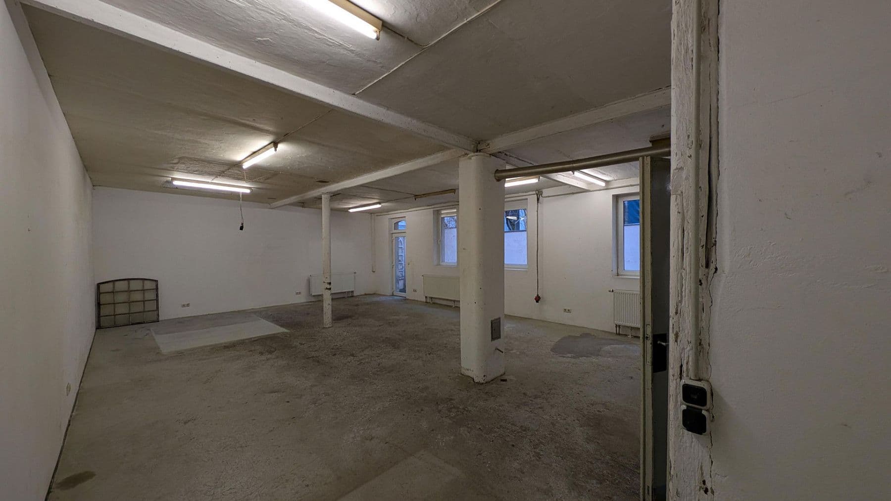 Prenájom nebytového priestoru 141 m², Hannover, Dolné Sasko Prenájom nebytového priestoru 141 m², Hannover, Dolné Sasko