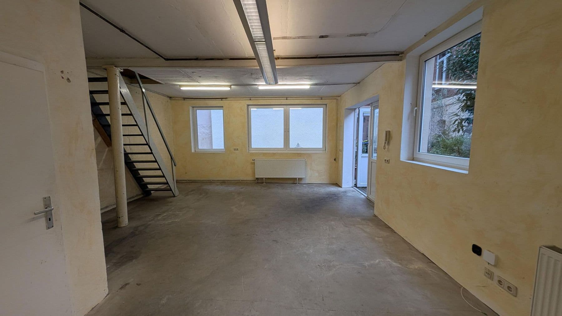 Prenájom nebytového priestoru 141 m², Hannover, Dolné Sasko Prenájom nebytového priestoru 141 m², Hannover, Dolné Sasko