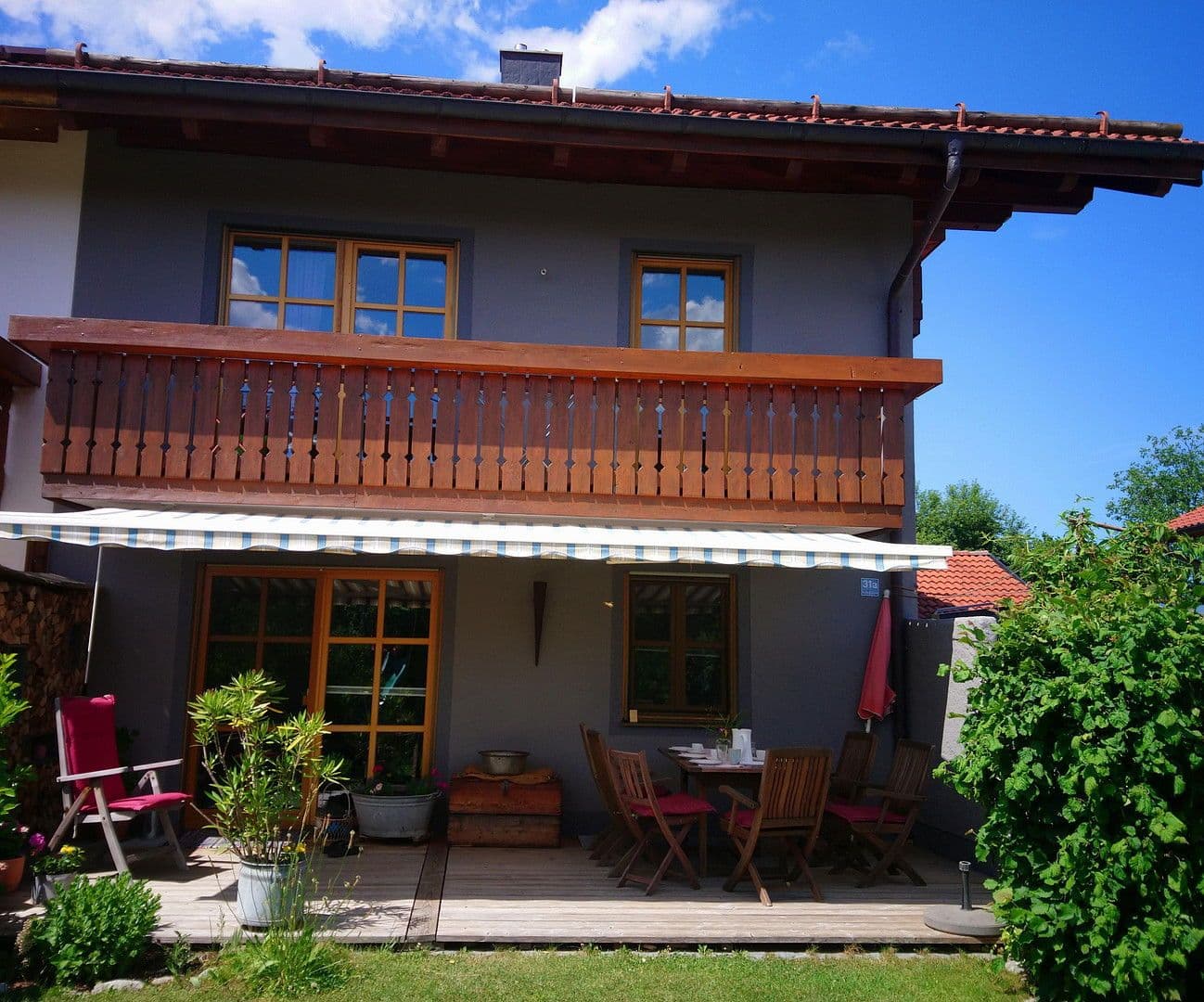 Predaj domu 132 m², pozemek 427 m², Tuntenhausen, Bavorsko Predaj domu 132 m², pozemek 427 m², Tuntenhausen, Bavorsko