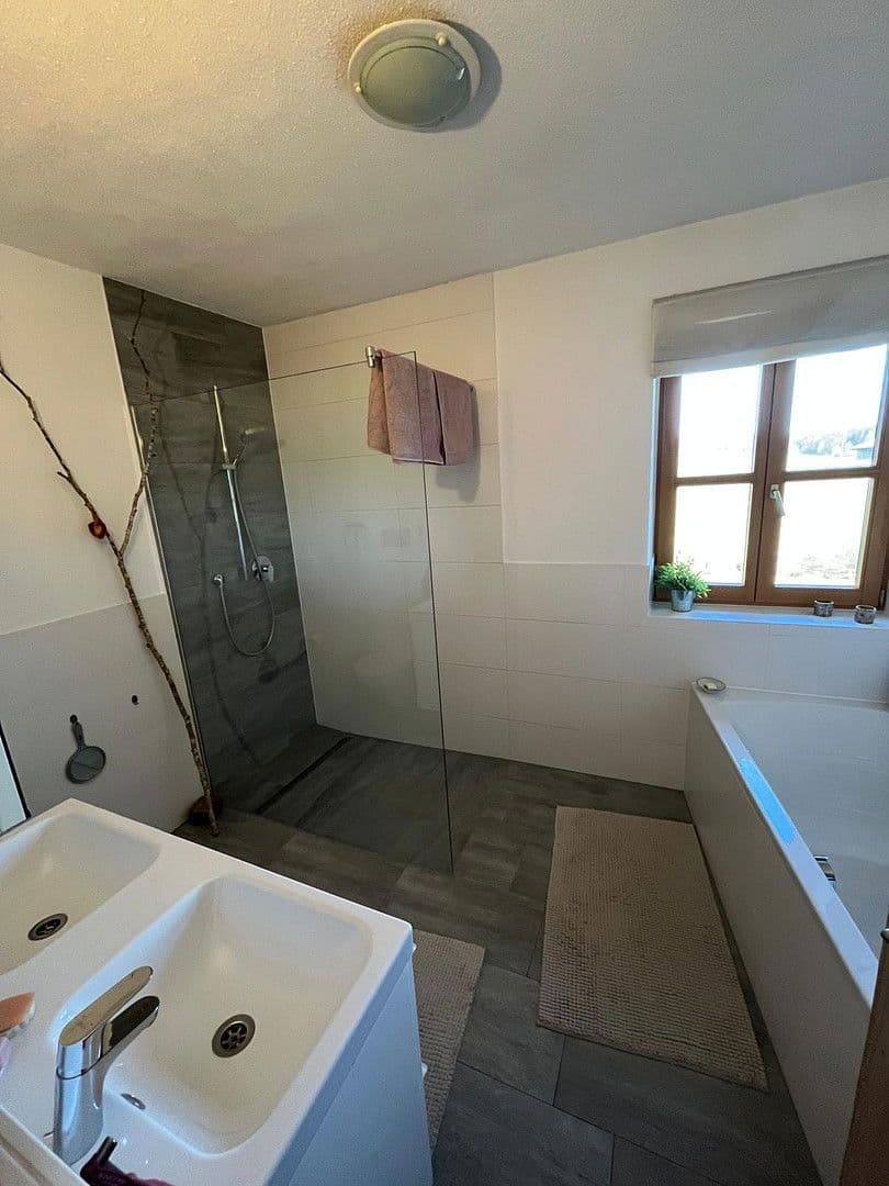 Predaj domu 132 m², pozemek 427 m², Tuntenhausen, Bavorsko Predaj domu 132 m², pozemek 427 m², Tuntenhausen, Bavorsko