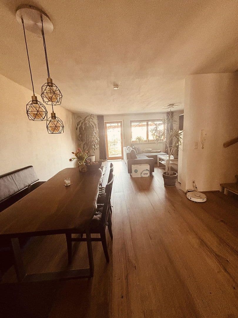 Predaj domu 160 m², pozemek 175 m², Wörth, Bavorsko Predaj domu 160 m², pozemek 175 m², Wörth, Bavorsko