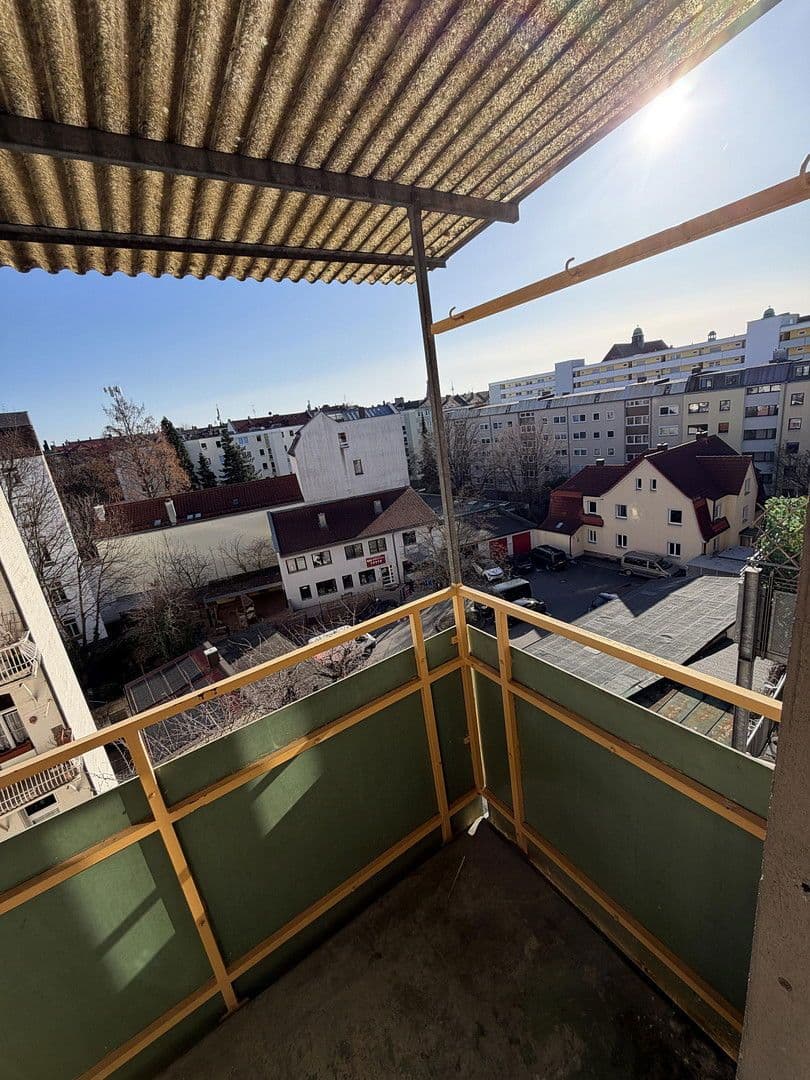 Prenájom bytu 4-izbový 120 m², Bucher Straße 97, Nürnberg, Bavorsko Prenájom bytu 4-izbový 120 m², Bucher Straße 97, Nürnberg, Bavorsko