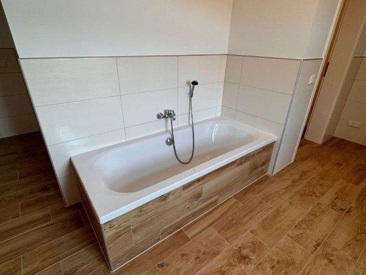 Predaj bytu 4-izbový 108 m², Jena, Durínsko Predaj bytu 4-izbový 108 m², Jena, Durínsko