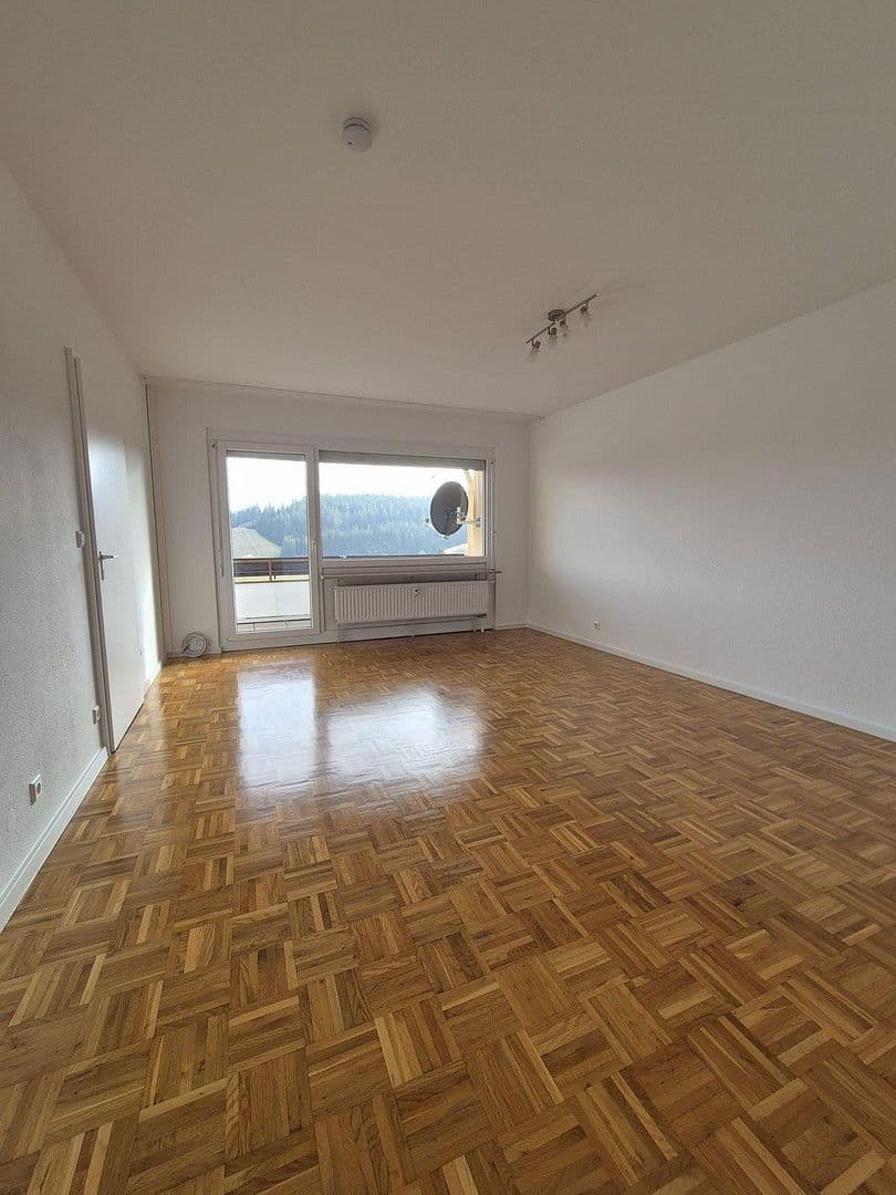Prenájom bytu 2-izbový 72 m², Kussenhofstraße 37, Furtwangen im Schwarzwald, Bádensko-Wurttembersko Prenájom bytu 2-izbový 72 m², Kussenhofstraße 37, Furtwangen im Schwarzwald, Bádensko-Wurttembersko