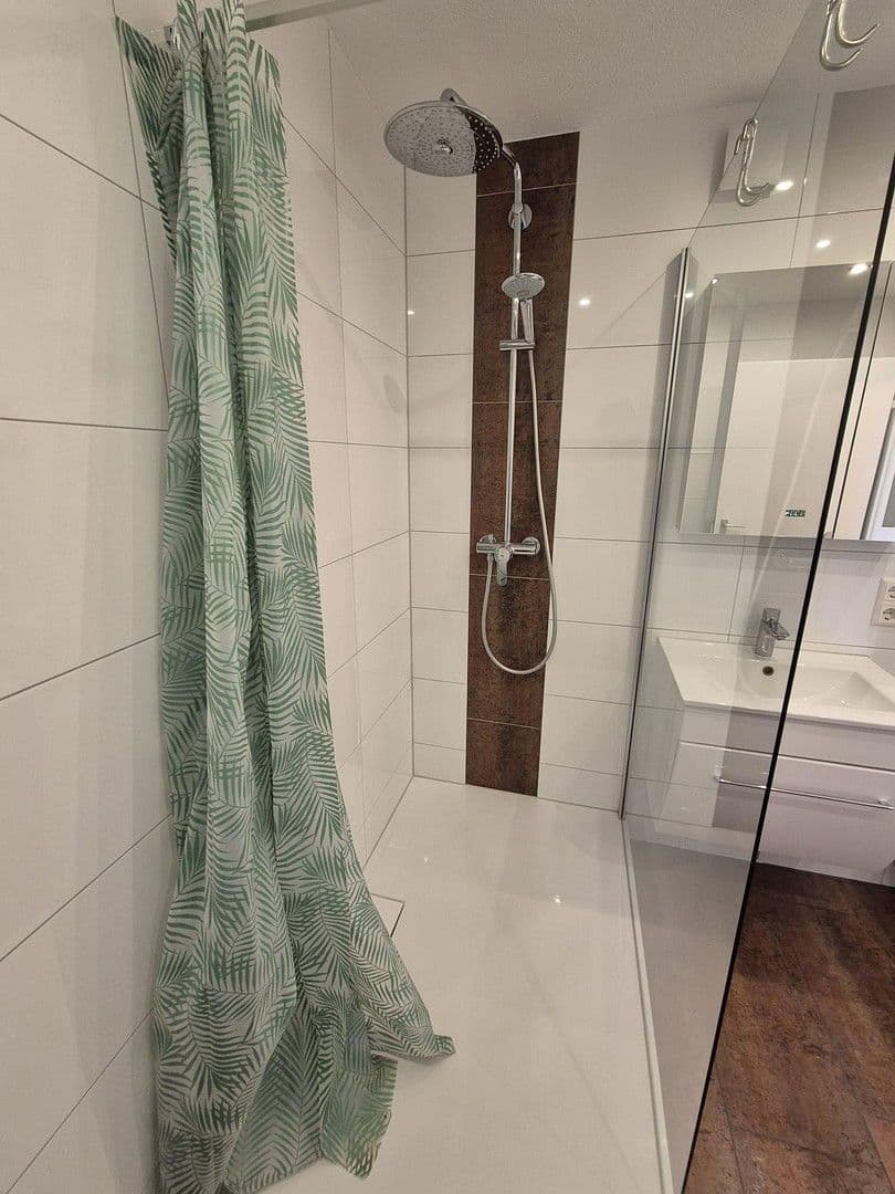 Prenájom bytu 2-izbový 72 m², Kussenhofstraße 37, Furtwangen im Schwarzwald, Bádensko-Wurttembersko Prenájom bytu 2-izbový 72 m², Kussenhofstraße 37, Furtwangen im Schwarzwald, Bádensko-Wurttembersko