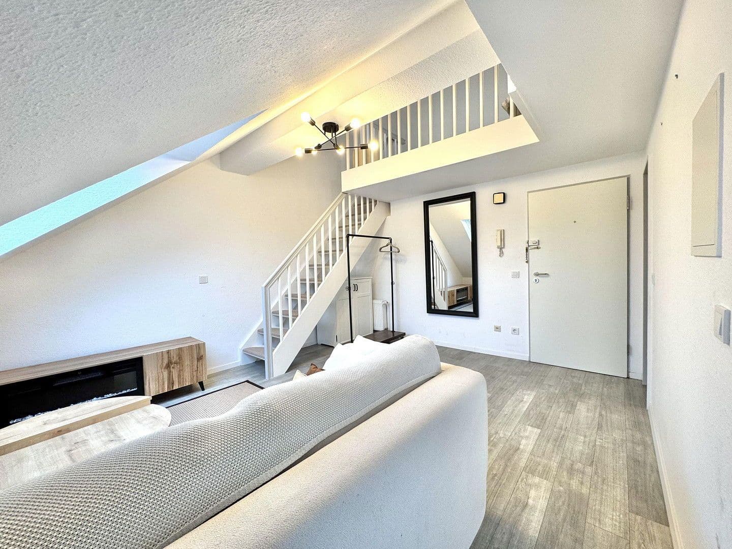 Prenájom bytu 2-izbový 40 m², Leineinsel 15, Hannover, Dolné Sasko Prenájom bytu 2-izbový 40 m², Leineinsel 15, Hannover, Dolné Sasko