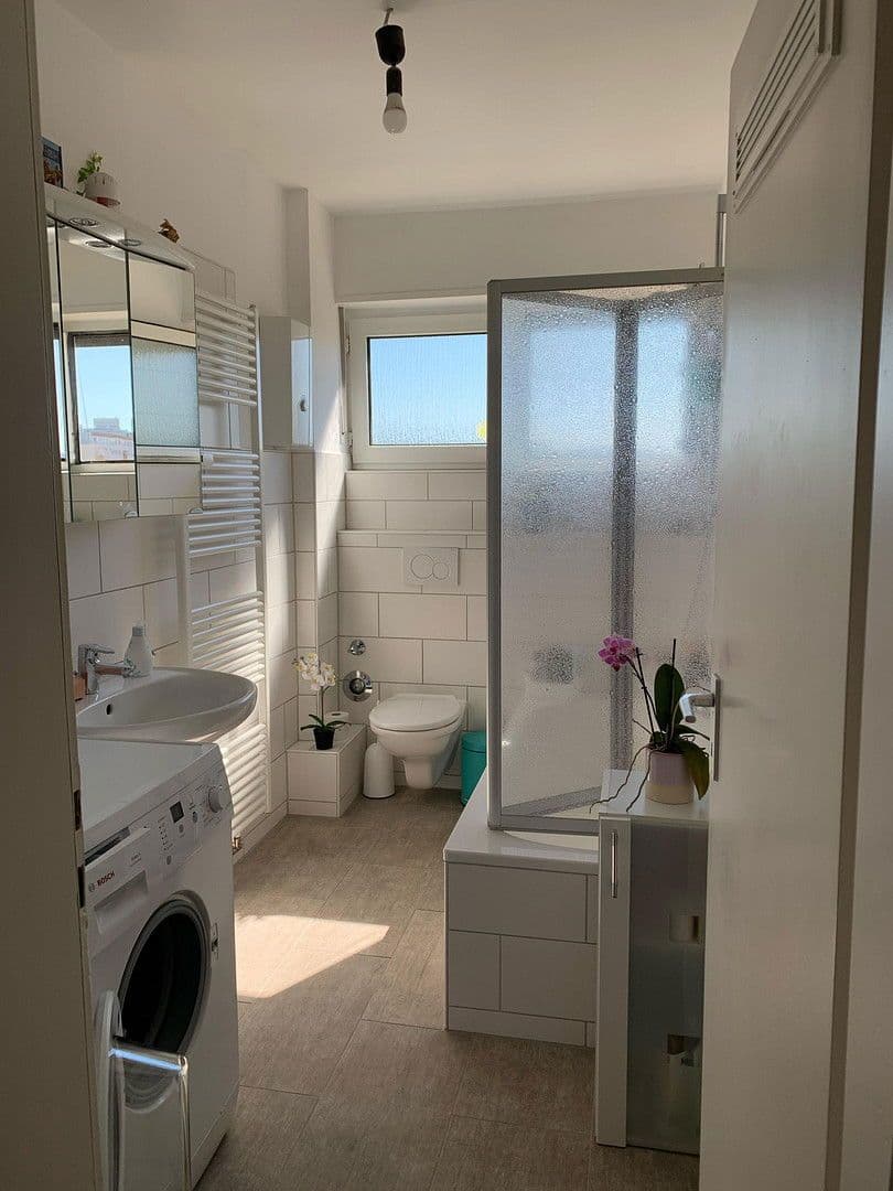 Prenájom bytu 3-izbový 80 m², Kaiserslautern, Porýnie-Falcko Prenájom bytu 3-izbový 80 m², Kaiserslautern, Porýnie-Falcko