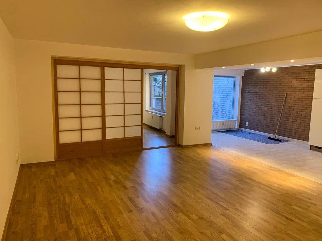 Prenájom bytu 1-izbový 65 m², Köln, Severné Porýnie - Westfálsko Prenájom bytu 1-izbový 65 m², Köln, Severné Porýnie - Westfálsko