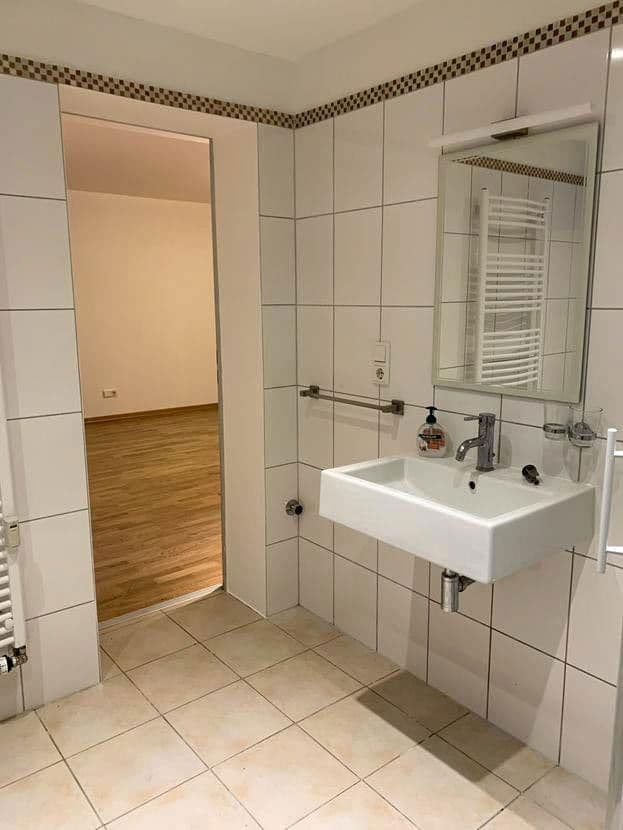Prenájom bytu 1-izbový 65 m², Köln, Severné Porýnie - Westfálsko Prenájom bytu 1-izbový 65 m², Köln, Severné Porýnie - Westfálsko