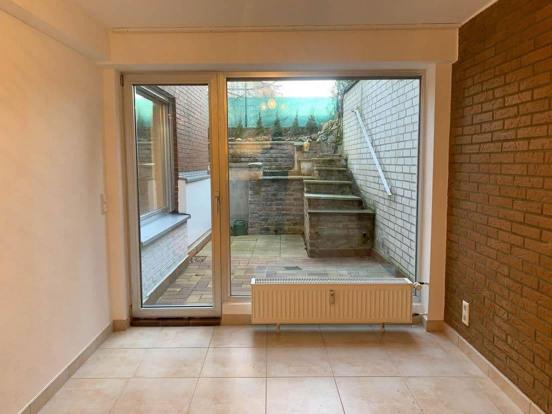 Prenájom bytu 1-izbový 65 m², Köln, Severné Porýnie - Westfálsko Prenájom bytu 1-izbový 65 m², Köln, Severné Porýnie - Westfálsko