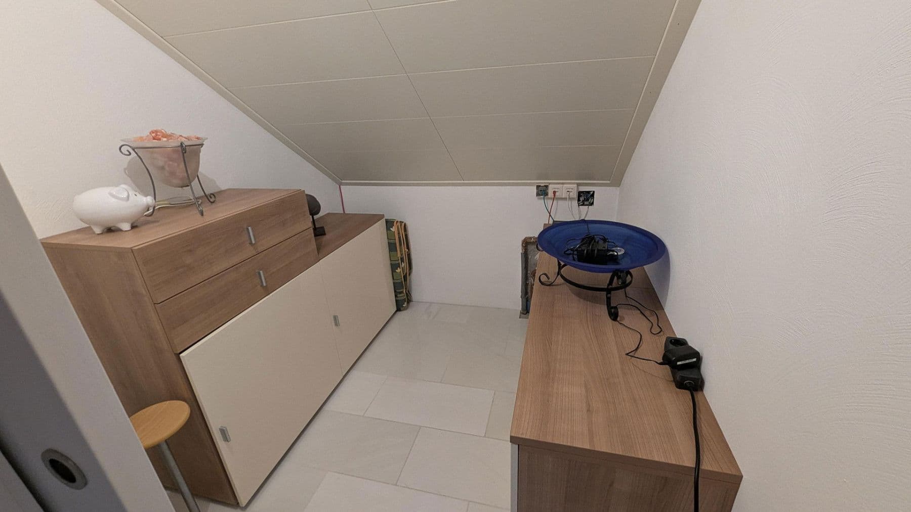 Prenájom bytu 4-izbový 186 m², Flörsheim-Dalsheim, Porýnie-Falcko Prenájom bytu 4-izbový 186 m², Flörsheim-Dalsheim, Porýnie-Falcko