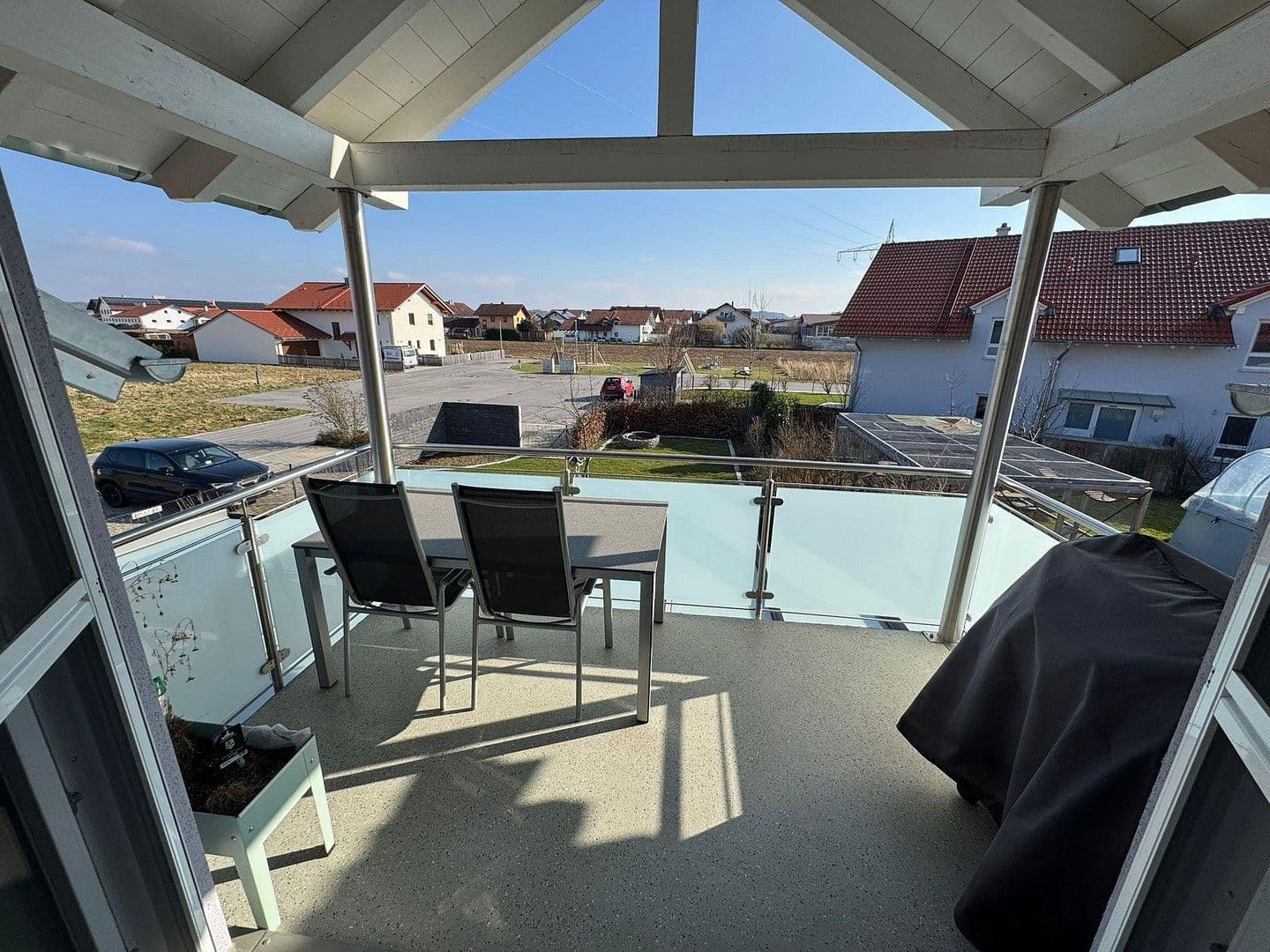 Predaj bytu 3-izbový 100 m², Sonnenblumenstraße 19, Unterneukirchen, Bavorsko Predaj bytu 3-izbový 100 m², Sonnenblumenstraße 19, Unterneukirchen, Bavorsko