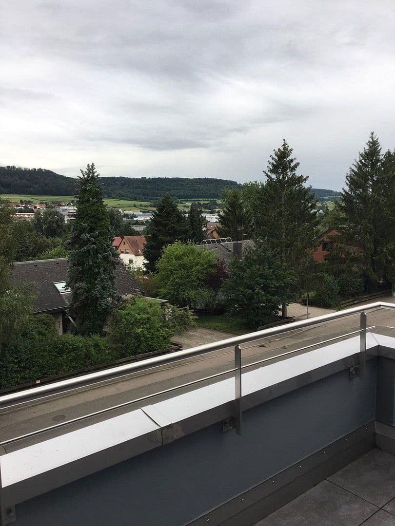 Prenájom bytu 3-izbový 93 m², Adlerstr. 22, Aalen, Bádensko-Wurttembersko Prenájom bytu 3-izbový 93 m², Adlerstr. 22, Aalen, Bádensko-Wurttembersko