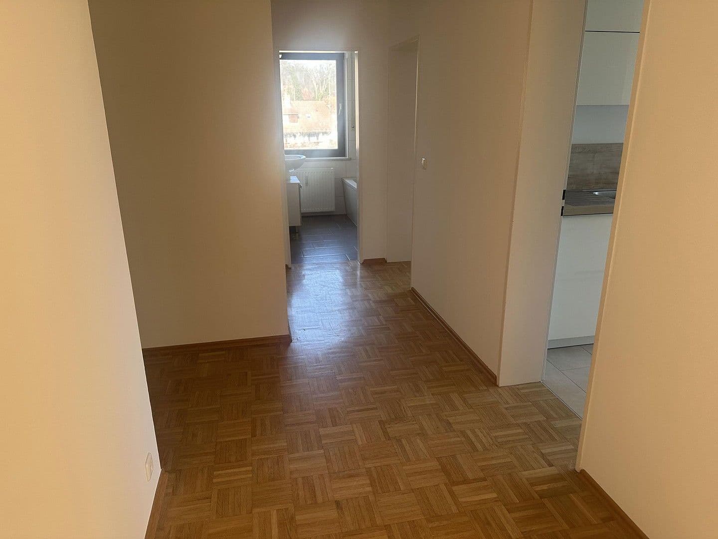 Prenájom bytu 3-izbový 82 m², Pöcking - Possenhofen, Bavorsko Prenájom bytu 3-izbový 82 m², Pöcking - Possenhofen, Bavorsko