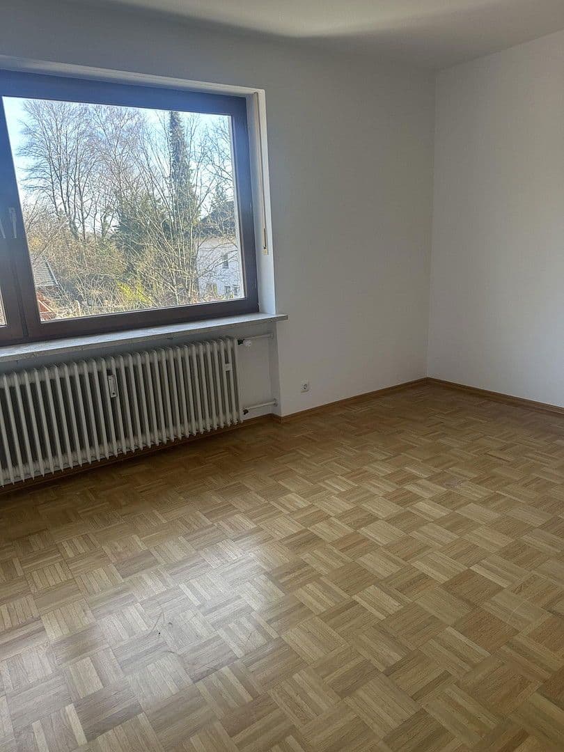 Prenájom bytu 3-izbový 82 m², Pöcking - Possenhofen, Bavorsko Prenájom bytu 3-izbový 82 m², Pöcking - Possenhofen, Bavorsko