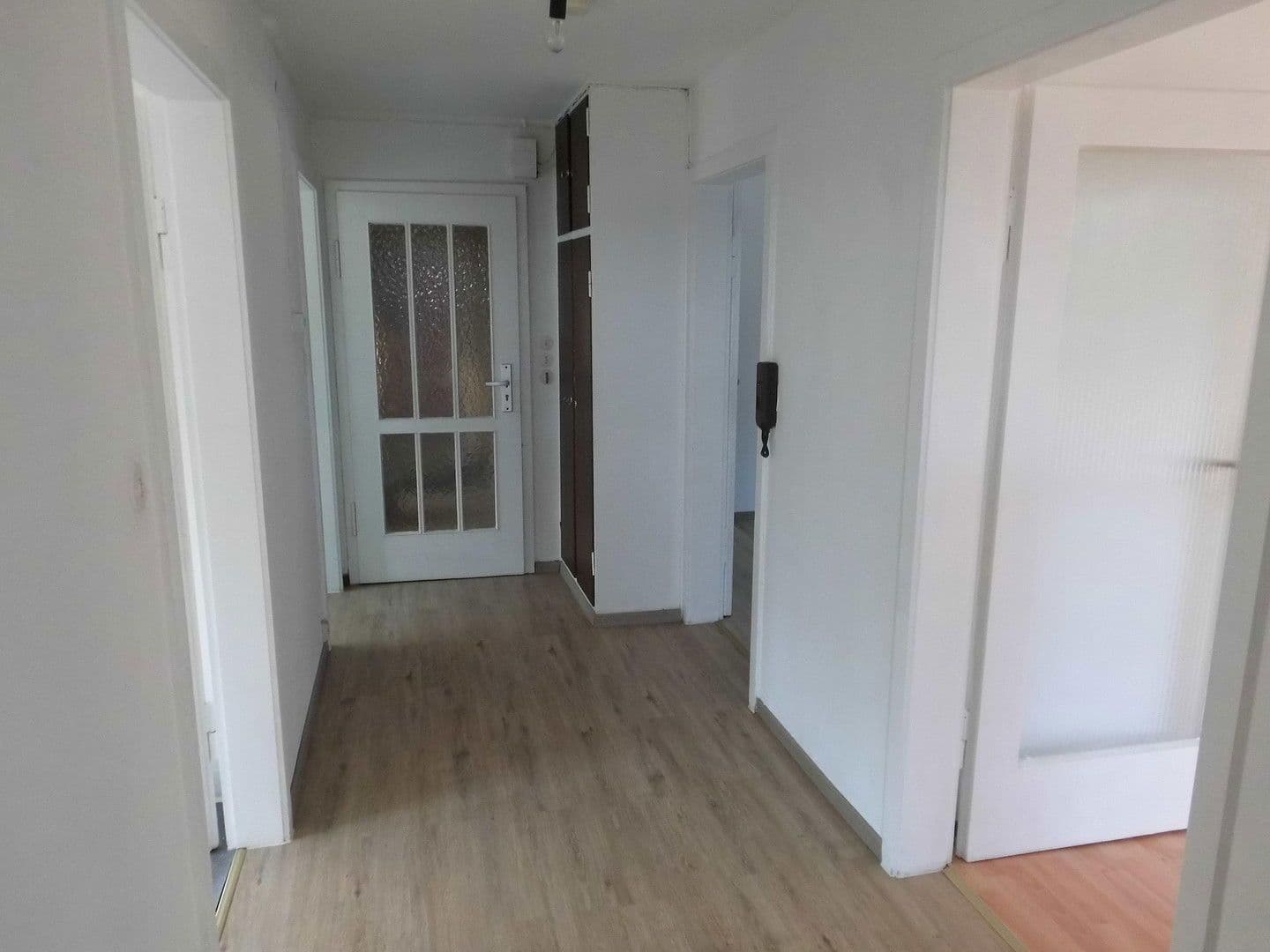 Prenájom bytu 2-izbový 67 m², Stuttgart, Bádensko-Wurttembersko Prenájom bytu 2-izbový 67 m², Stuttgart, Bádensko-Wurttembersko