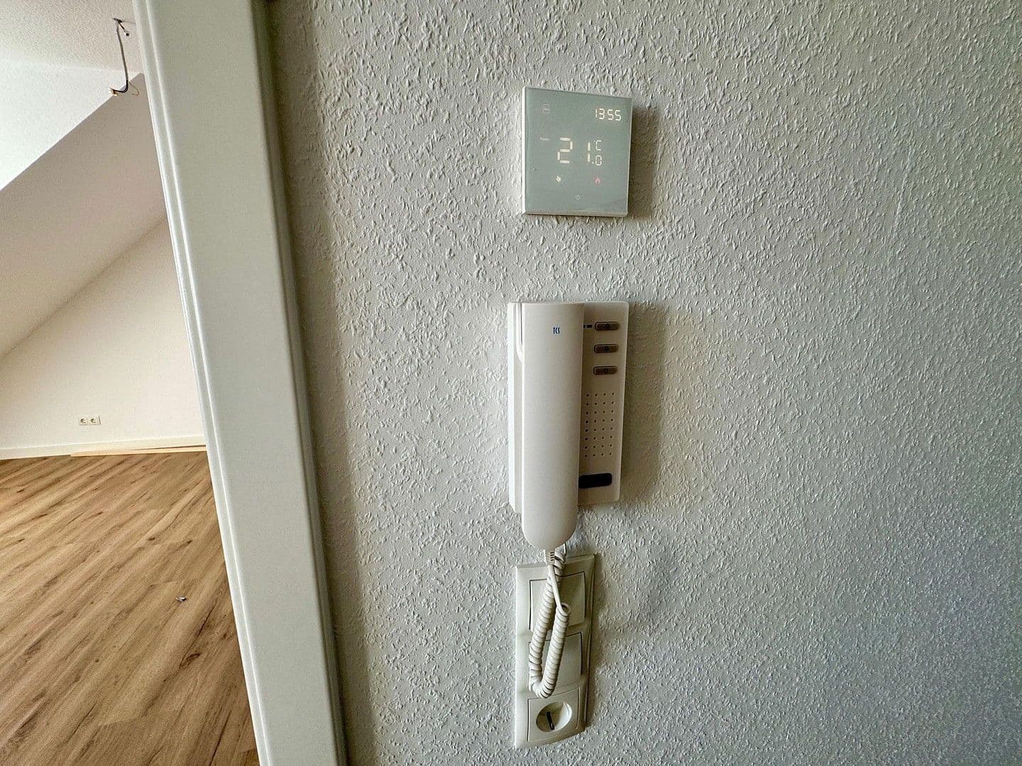 Prenájom bytu 1-izbový 35 m², Karlsruhe, Bádensko-Wurttembersko Prenájom bytu 1-izbový 35 m², Karlsruhe, Bádensko-Wurttembersko