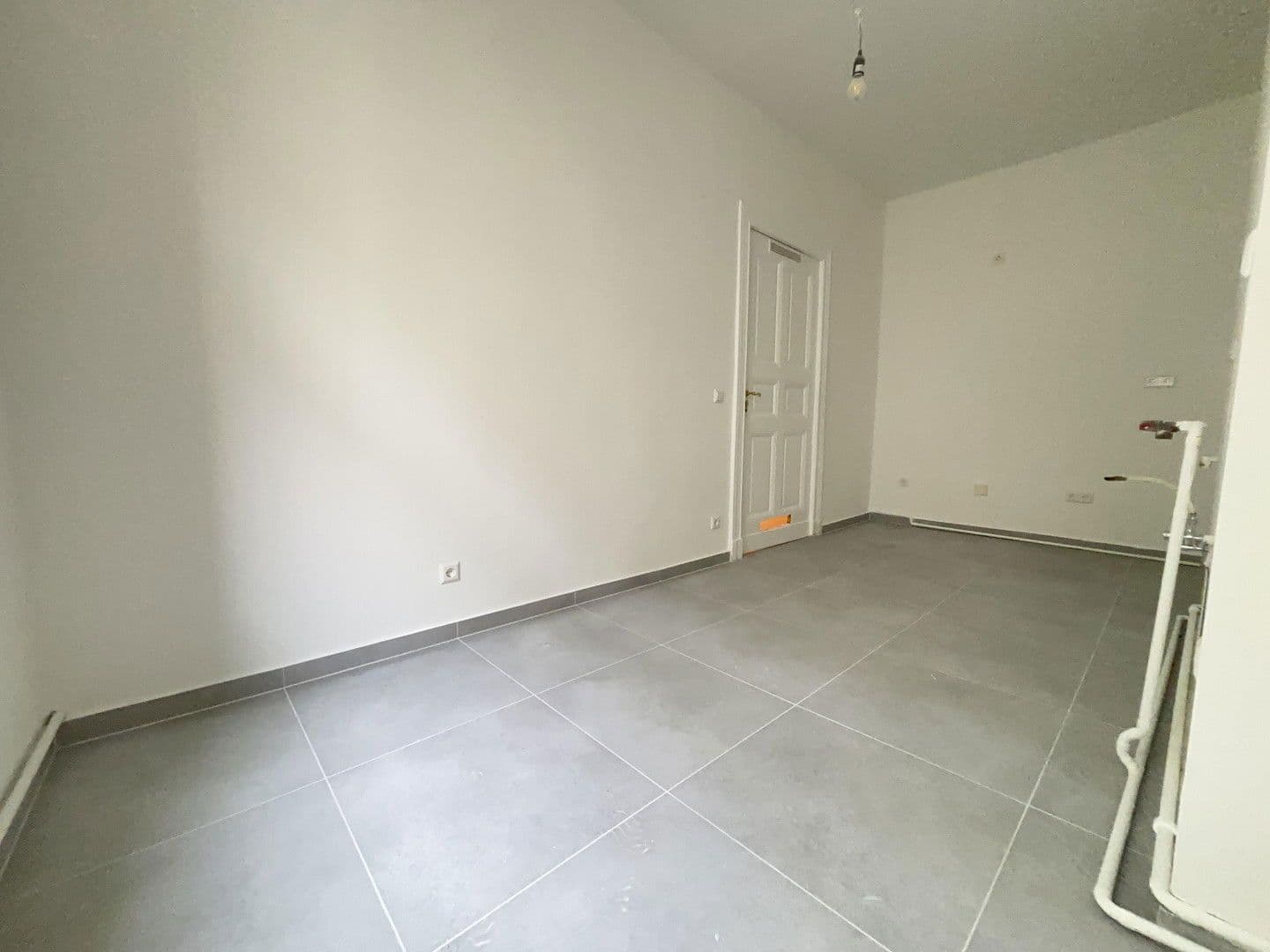 Predaj bytu 3-izbový 70 m², Gneisenaustraße 65, Berlin, Berlín Predaj bytu 3-izbový 70 m², Gneisenaustraße 65, Berlin, Berlín