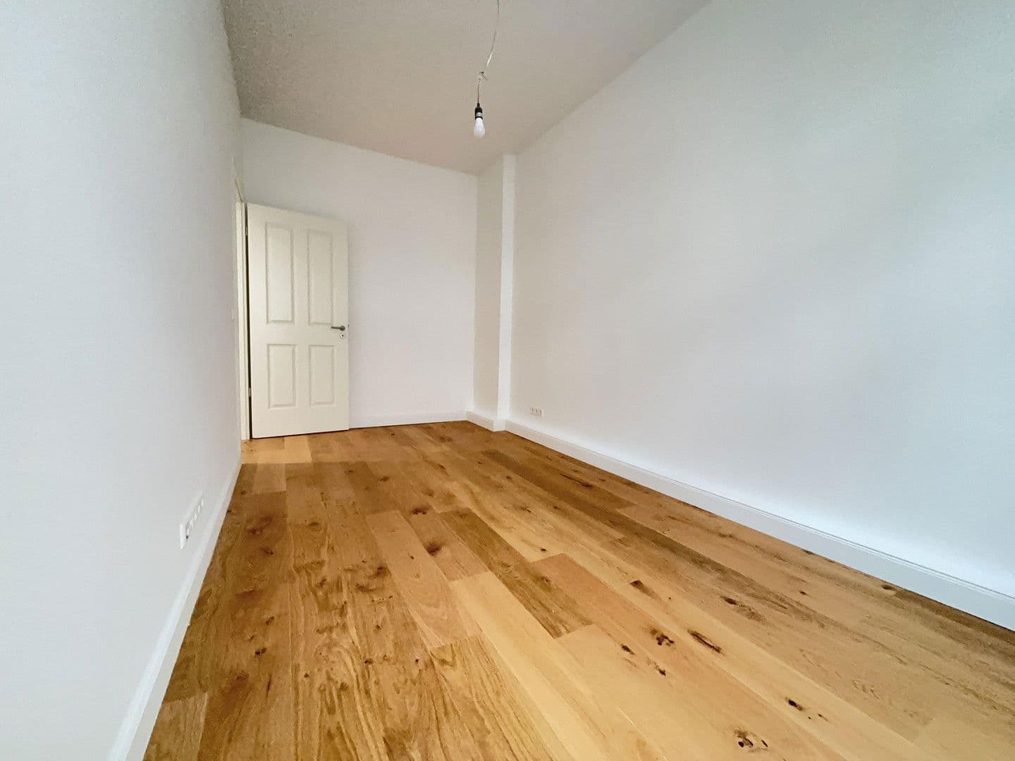 Predaj bytu 3-izbový 70 m², Gneisenaustraße 65, Berlin, Berlín Predaj bytu 3-izbový 70 m², Gneisenaustraße 65, Berlin, Berlín