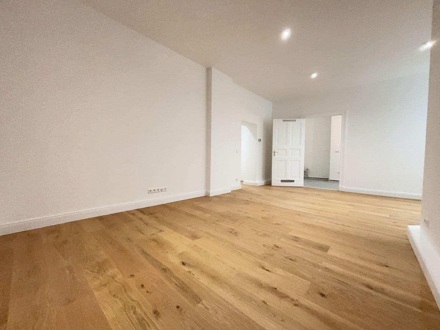 Predaj bytu 3-izbový 70 m², Gneisenaustraße 65, Berlin, Berlín Predaj bytu 3-izbový 70 m², Gneisenaustraße 65, Berlin, Berlín