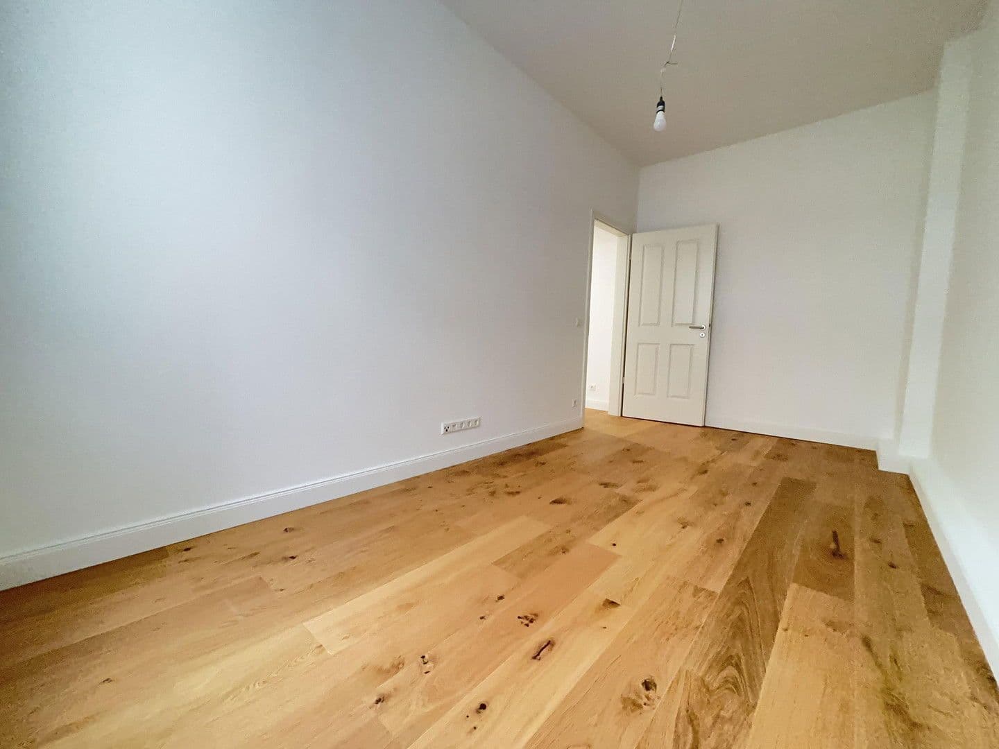 Predaj bytu 3-izbový 70 m², Gneisenaustraße 65, Berlin, Berlín Predaj bytu 3-izbový 70 m², Gneisenaustraße 65, Berlin, Berlín