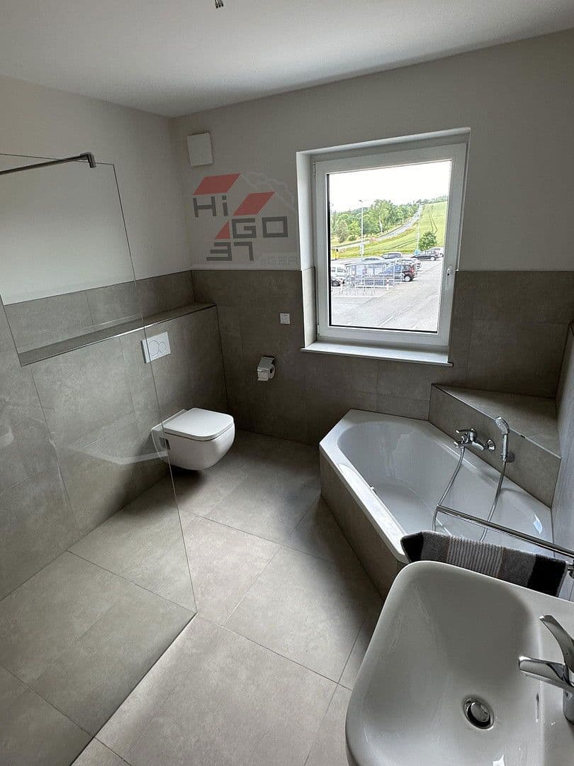 Predaj domu 127 m², pozemek 753 m², Rosdorf, Dolné Sasko Predaj domu 127 m², pozemek 753 m², Rosdorf, Dolné Sasko