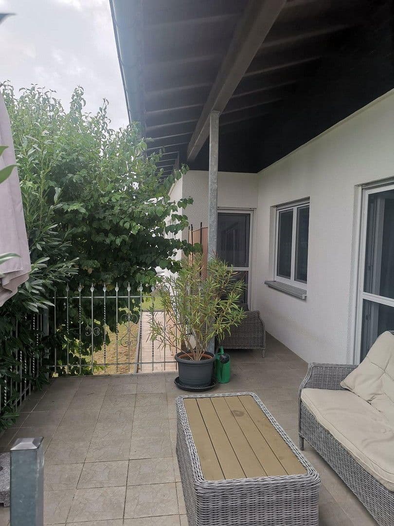 Predaj domu 180 m², pozemek 617 m², Groß-Zimmerner Str. 25, Reinheim, Hesensko Predaj domu 180 m², pozemek 617 m², Groß-Zimmerner Str. 25, Reinheim, Hesensko