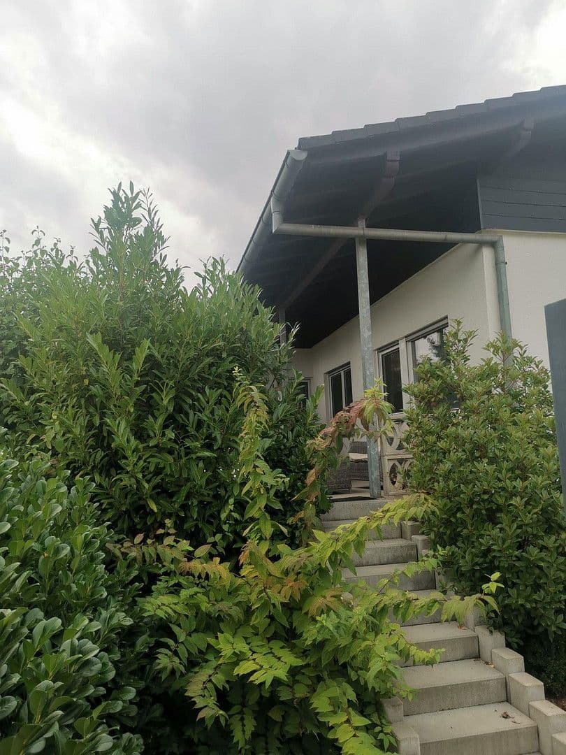 Predaj domu 180 m², pozemek 617 m², Groß-Zimmerner Str. 25, Reinheim, Hesensko Predaj domu 180 m², pozemek 617 m², Groß-Zimmerner Str. 25, Reinheim, Hesensko