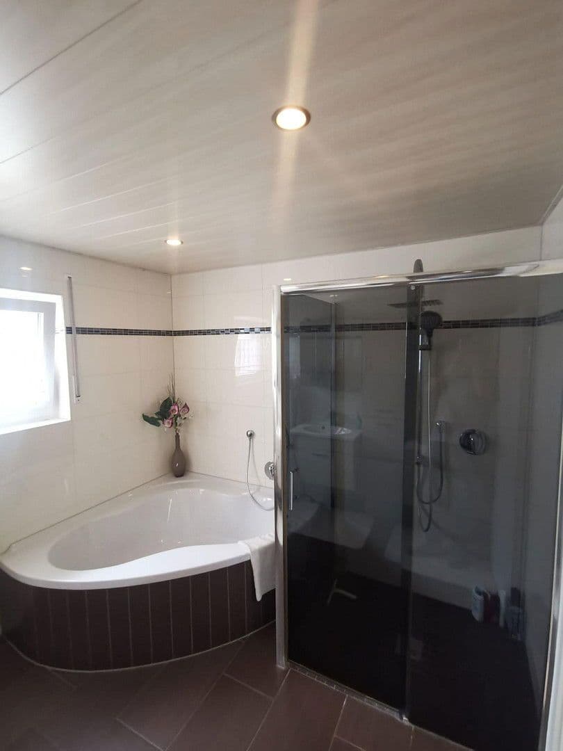 Predaj domu 180 m², pozemek 617 m², Groß-Zimmerner Str. 25, Reinheim, Hesensko Predaj domu 180 m², pozemek 617 m², Groß-Zimmerner Str. 25, Reinheim, Hesensko