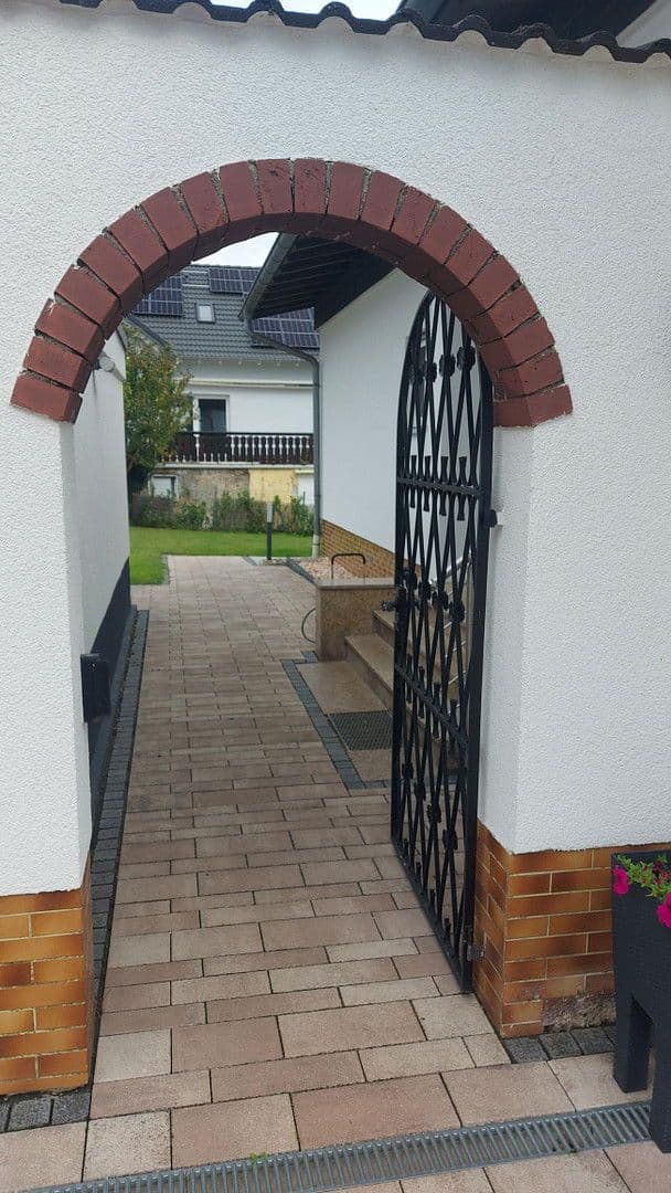 Predaj domu 180 m², pozemek 617 m², Groß-Zimmerner Str. 25, Reinheim, Hesensko Predaj domu 180 m², pozemek 617 m², Groß-Zimmerner Str. 25, Reinheim, Hesensko