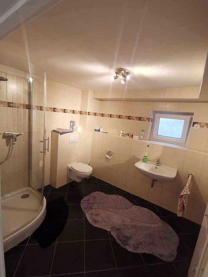 Predaj domu 180 m², pozemek 617 m², Groß-Zimmerner Str. 25, Reinheim, Hesensko Predaj domu 180 m², pozemek 617 m², Groß-Zimmerner Str. 25, Reinheim, Hesensko