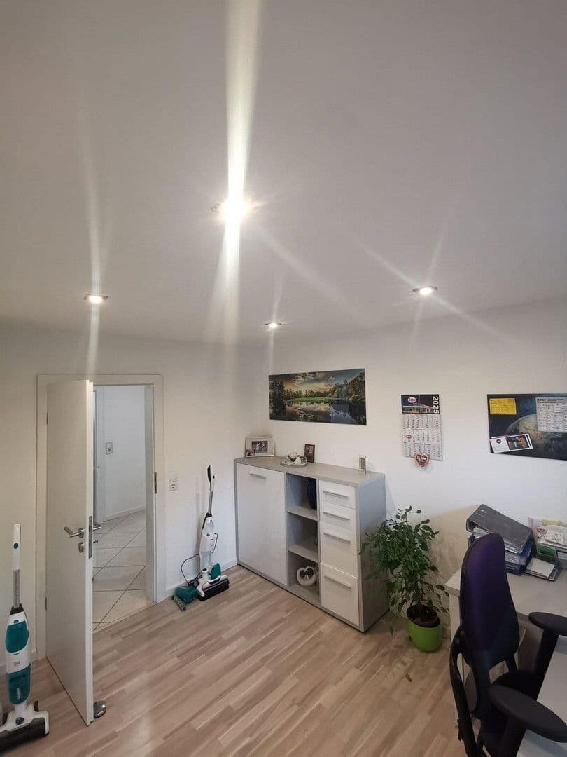 Predaj domu 180 m², pozemek 617 m², Groß-Zimmerner Str. 25, Reinheim, Hesensko Predaj domu 180 m², pozemek 617 m², Groß-Zimmerner Str. 25, Reinheim, Hesensko