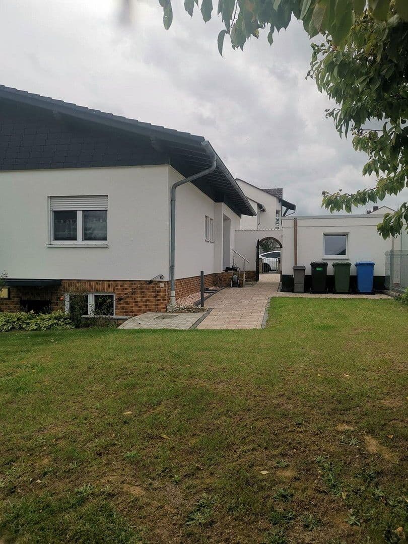 Predaj domu 180 m², pozemek 617 m², Groß-Zimmerner Str. 25, Reinheim, Hesensko Predaj domu 180 m², pozemek 617 m², Groß-Zimmerner Str. 25, Reinheim, Hesensko