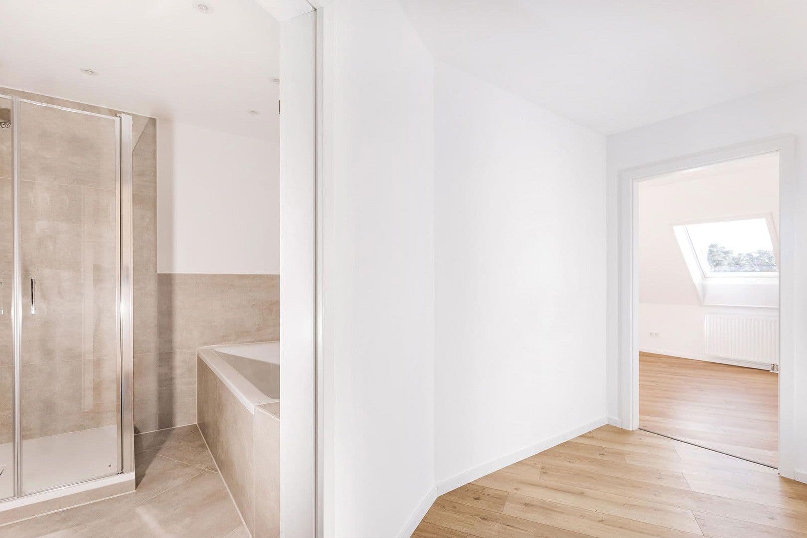 Predaj bytu 2-izbový 71 m², Meußlitzer Straße, Dresden, Sasko Predaj bytu 2-izbový 71 m², Meußlitzer Straße, Dresden, Sasko