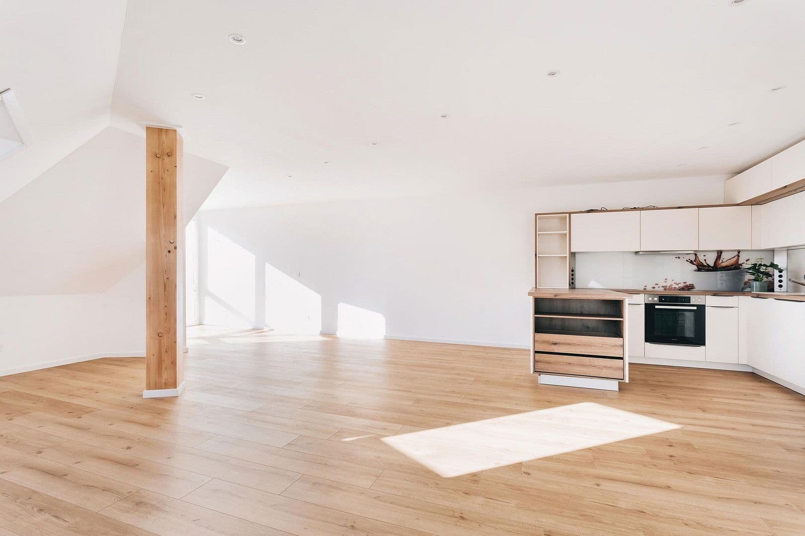 Predaj bytu 2-izbový 71 m², Meußlitzer Straße, Dresden, Sasko Predaj bytu 2-izbový 71 m², Meußlitzer Straße, Dresden, Sasko