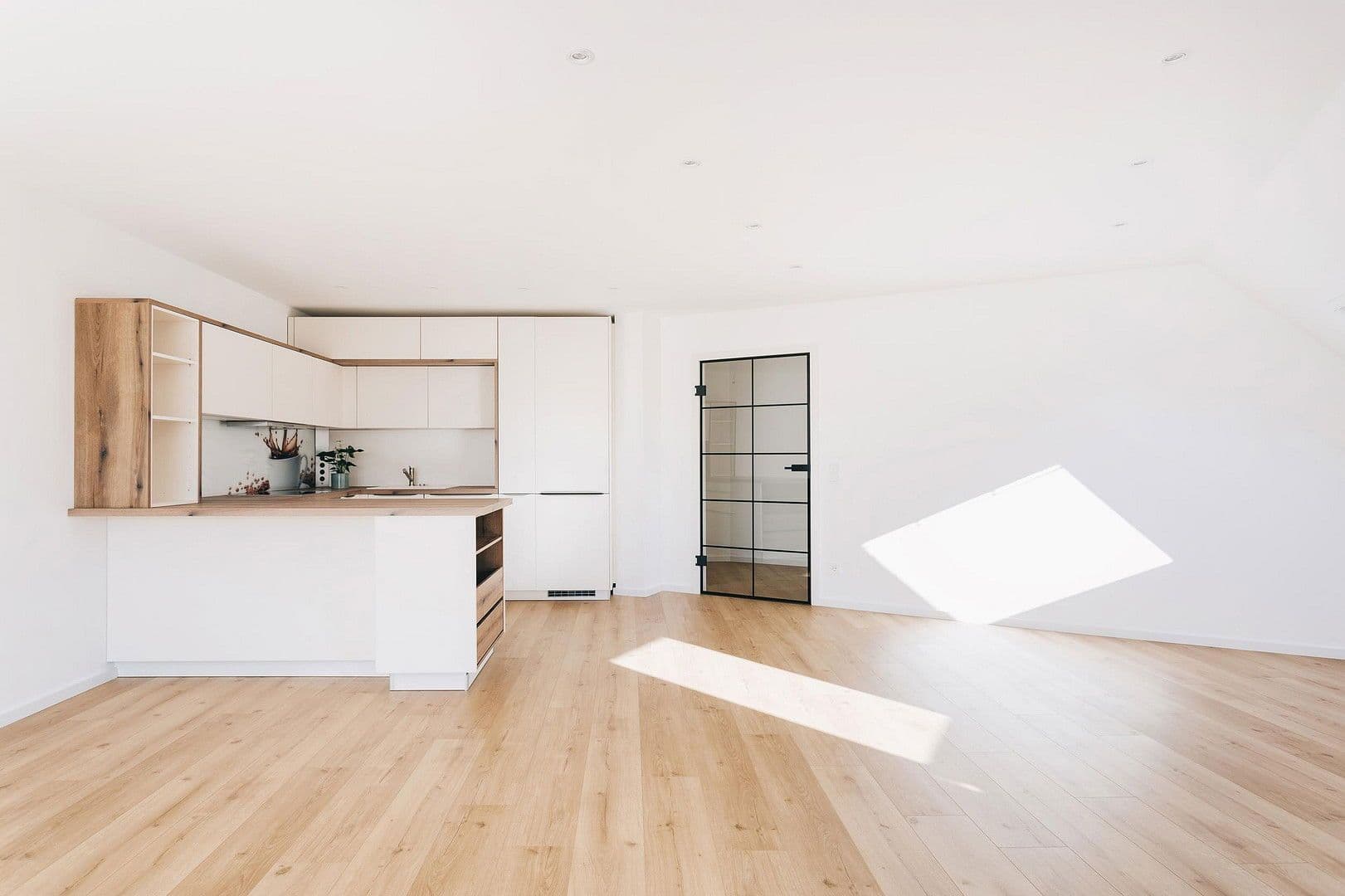 Predaj bytu 2-izbový 71 m², Meußlitzer Straße, Dresden, Sasko Predaj bytu 2-izbový 71 m², Meußlitzer Straße, Dresden, Sasko