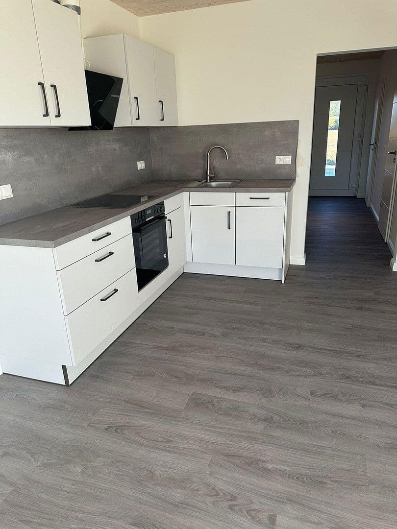 Prenájom domu 83 m², pozemek 300 m², Kraksdorf, Šlezvicko-Holštajnsko Prenájom domu 83 m², pozemek 300 m², Kraksdorf, Šlezvicko-Holštajnsko