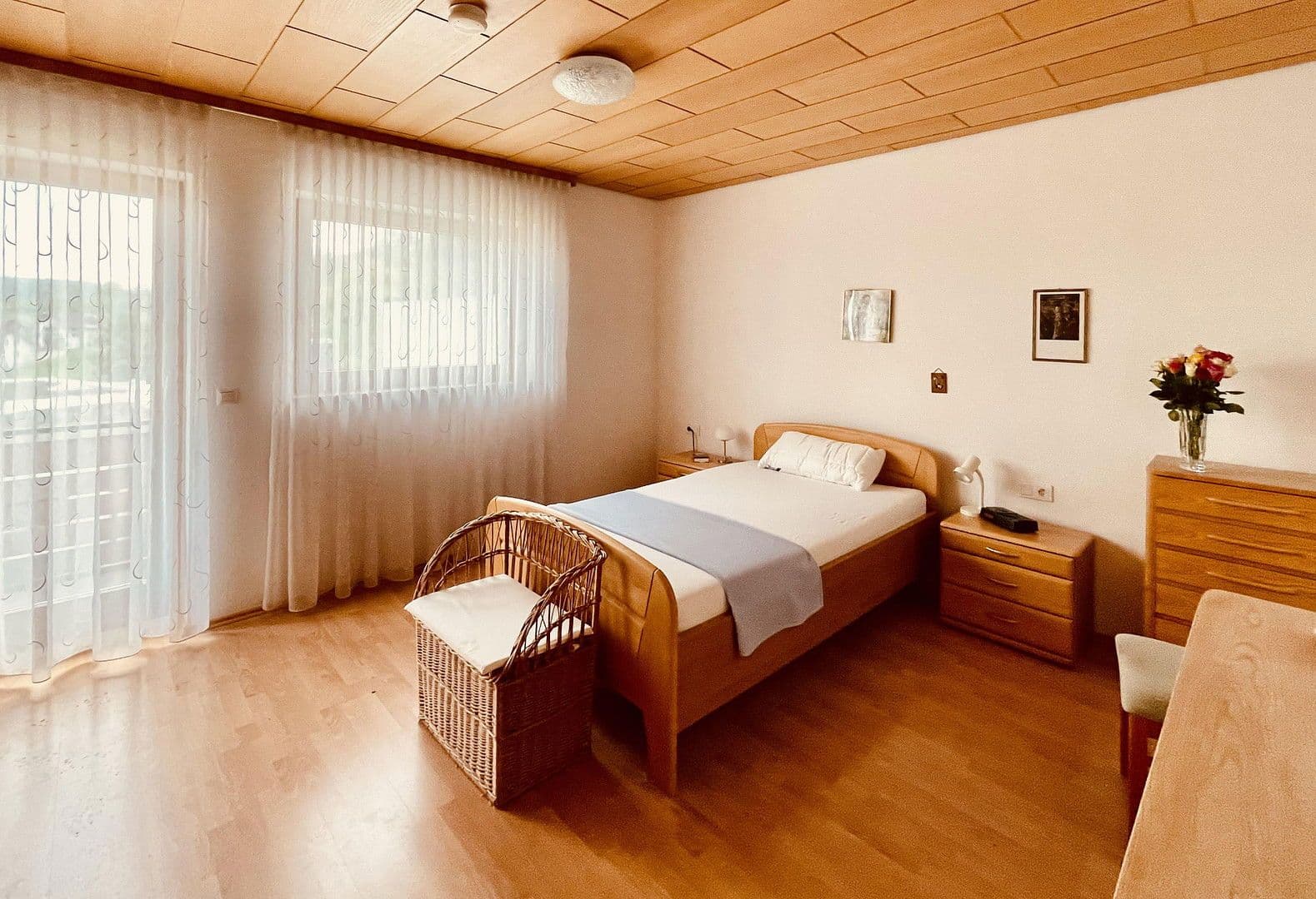Predaj domu 176 m², pozemek 471 m², Simmozheim, Bádensko-Wurttembersko Predaj domu 176 m², pozemek 471 m², Simmozheim, Bádensko-Wurttembersko