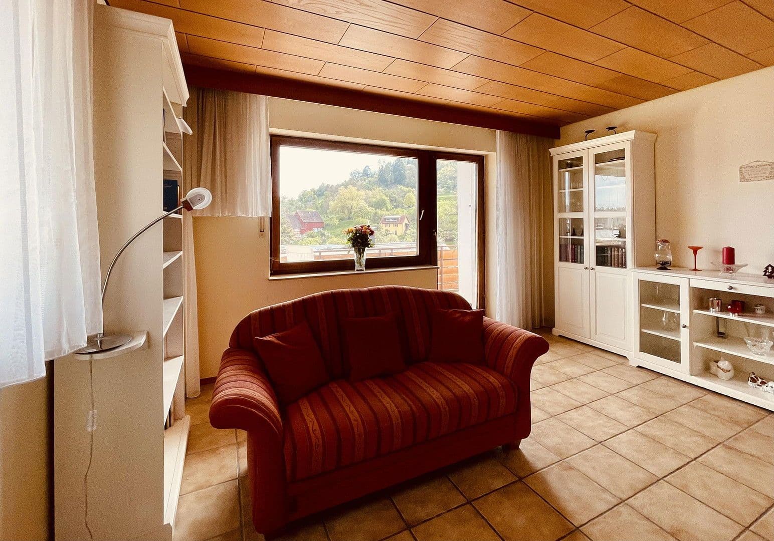 Predaj domu 176 m², pozemek 471 m², Simmozheim, Bádensko-Wurttembersko Predaj domu 176 m², pozemek 471 m², Simmozheim, Bádensko-Wurttembersko