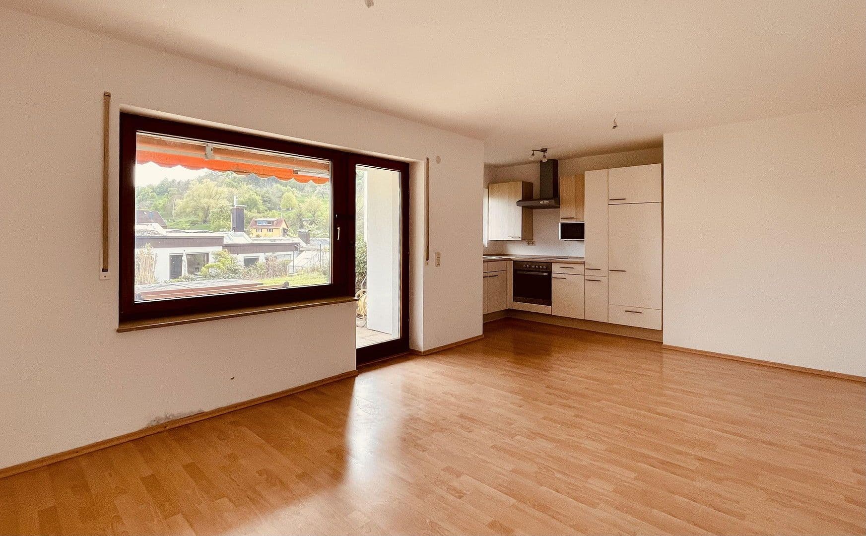 Predaj domu 176 m², pozemek 471 m², Simmozheim, Bádensko-Wurttembersko Predaj domu 176 m², pozemek 471 m², Simmozheim, Bádensko-Wurttembersko