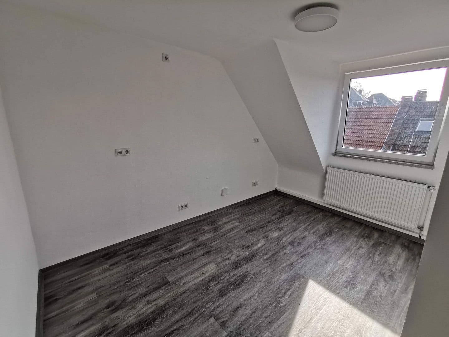 Prenájom bytu 2-izbový 53 m², Mannheim, Bádensko-Wurttembersko Prenájom bytu 2-izbový 53 m², Mannheim, Bádensko-Wurttembersko