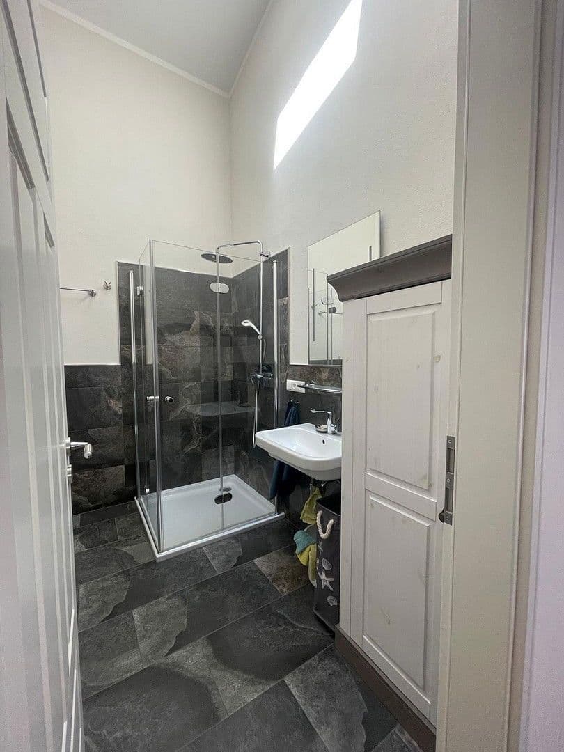 Prenájom bytu 1-izbový 50 m², Schlossberg 2, Saarburg, Porýnie-Falcko Prenájom bytu 1-izbový 50 m², Schlossberg 2, Saarburg, Porýnie-Falcko